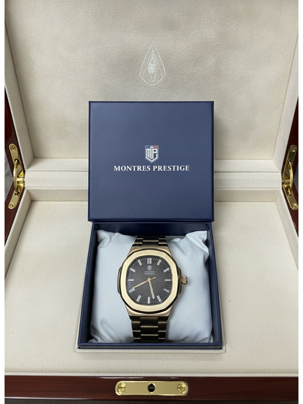 Montres Prestige Men's Gold Wristwatch 42mm